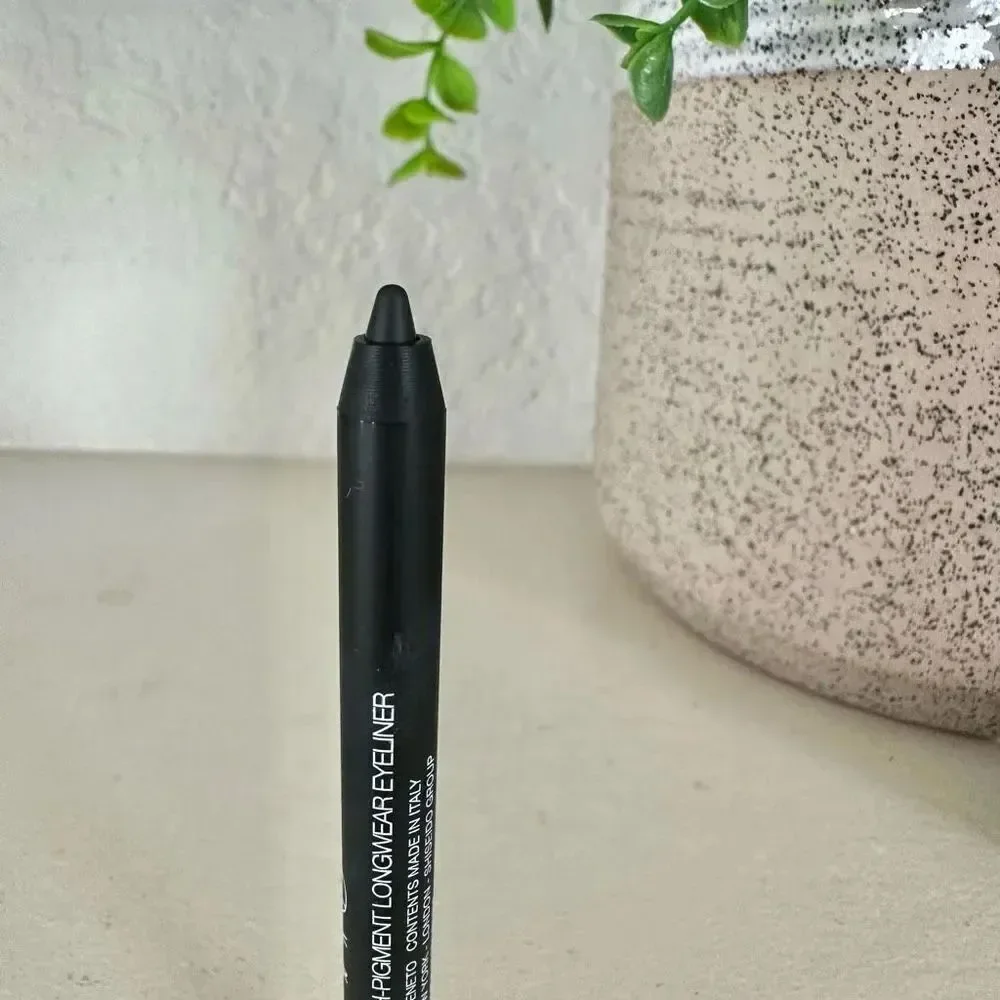 NARS black mini